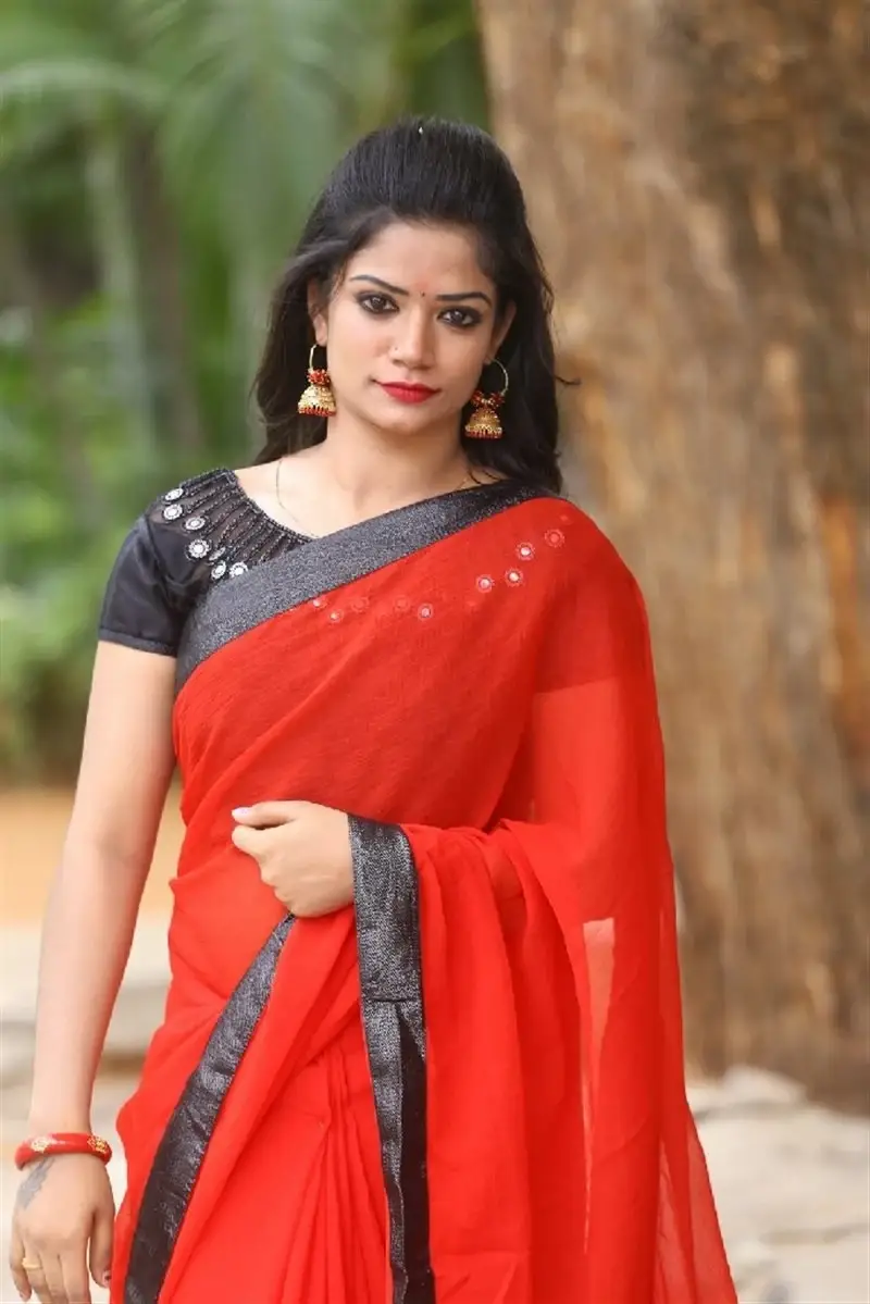 Telugu Girl Srujana in Red Saree at Vetaadutha Movie Opening